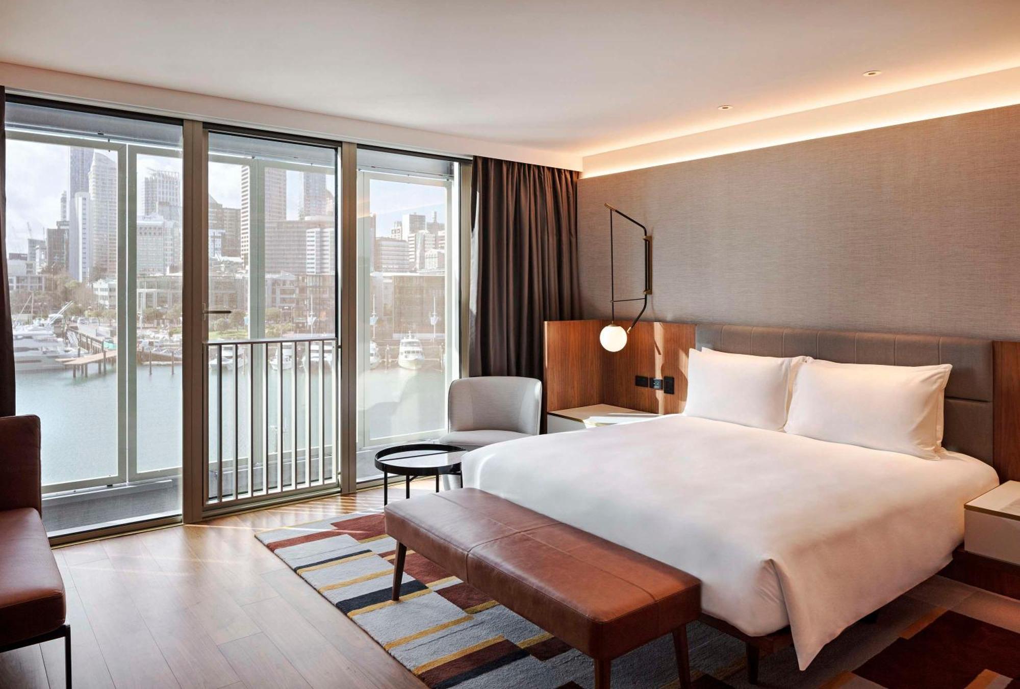 Park Hyatt Auckland Hotel Exterior foto A bedroom at the hotel