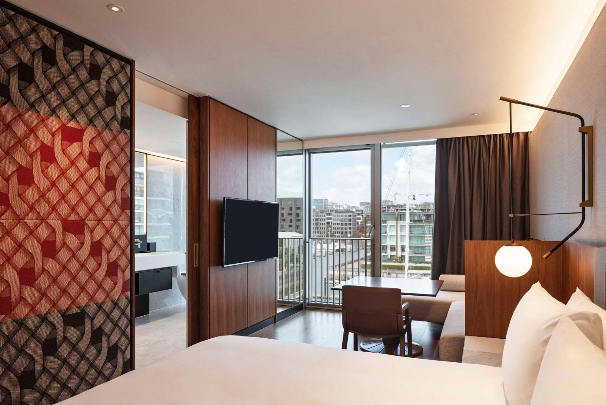 Park Hyatt Auckland Hotel Exterior foto A guest room at the hotel